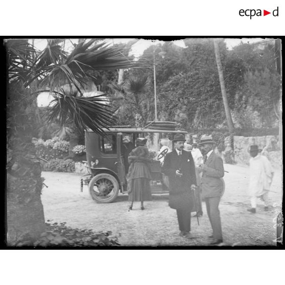 Marseille, la mission Abyssine. Le ministre de France en Abyssinie. [légende d'origine]