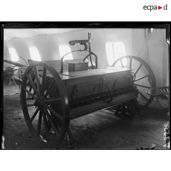 Paris, salle du jeu de paume, exposition d'appareils et de machines agricoles. [légende d'origine]