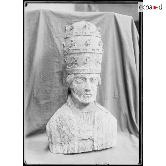 Arras, Pas-de-Calais, buste. [légende d'origine]