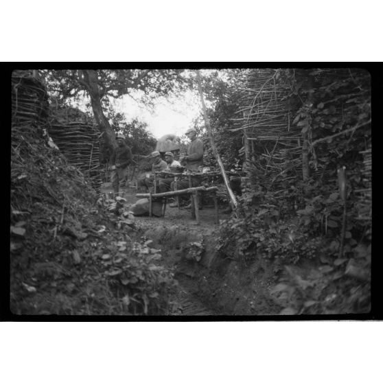 [Vie au front, s.d.]