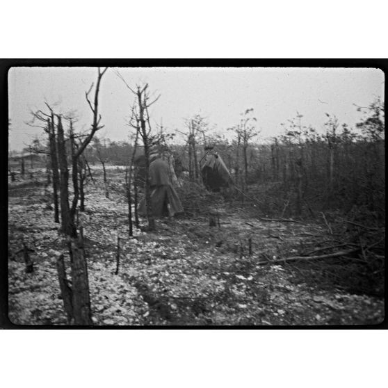 [Bois de Lachaise. Ferme de Vacques près Souain. 9 déc. 1915]