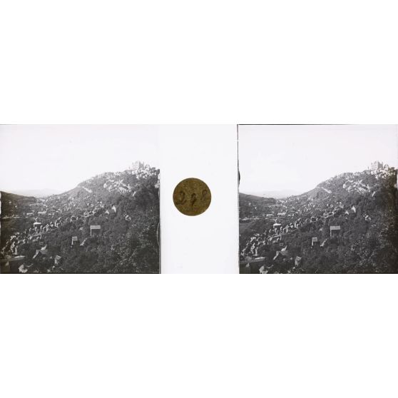 Le palais de la Reine et col de Fiadana. [légende d'origine]