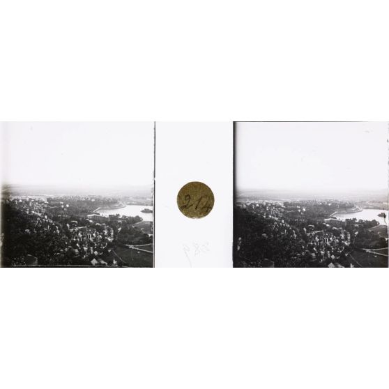 Le lac d'Anosy vu d'Andohalo. [légende d'origine]