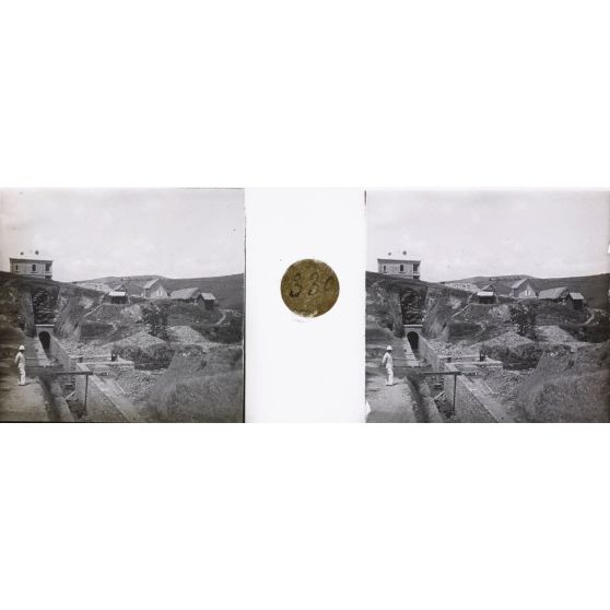 Trop plein du barrage. [légende d'origine]