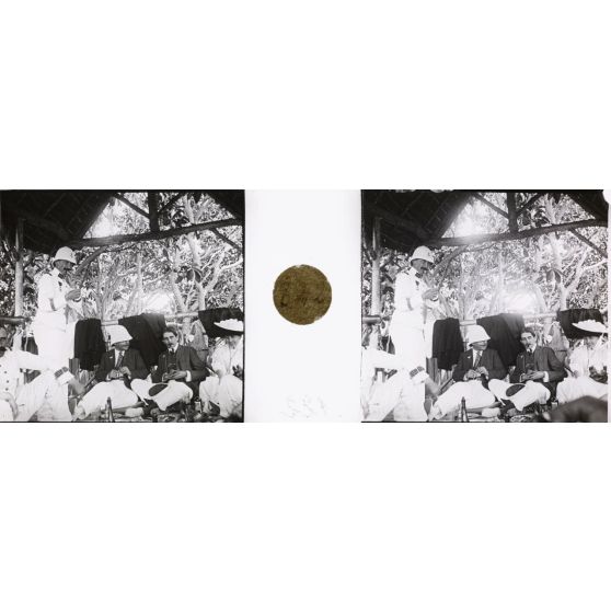 Le déjeuner. [légende d'origine]