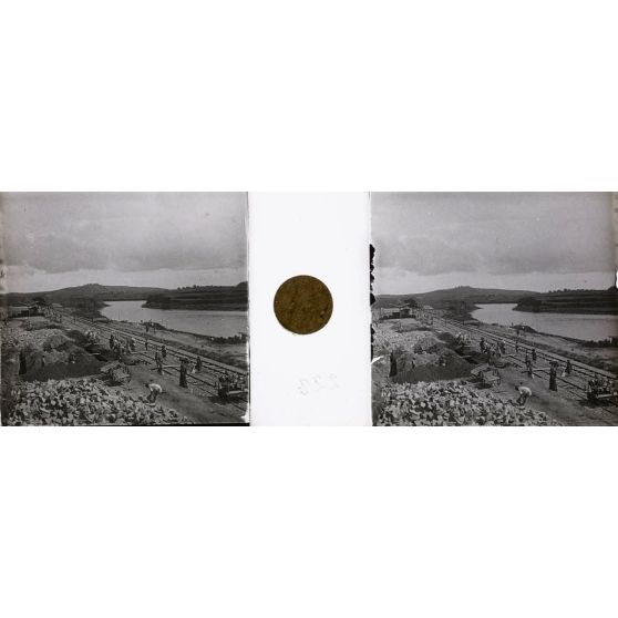 Construction d'une gare. [légende d'origine]