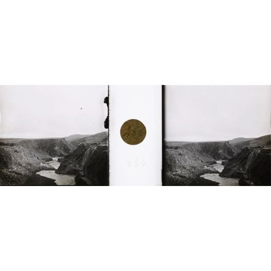 Près d'Ambatolaona. [légende d'origine]