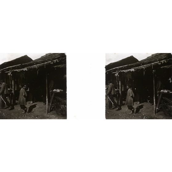 107/ Bi Nhi Quan. Le village. [légende d'origine]