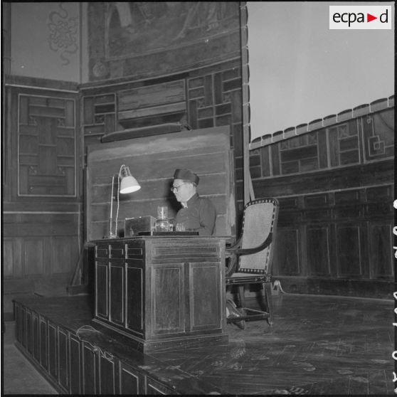 M. Hoang Gia Duc lit son discours relatif à l'épopée du général Vo Tanh du règne Gialong.