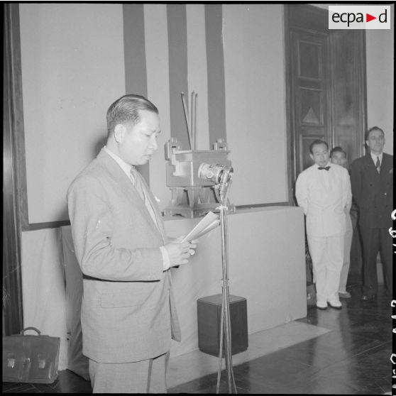 Au Palais du gouvernement, M. Pham Van Binh prononce un discours pour la fête commémorative des rois Hung Vuong, fondateurs de la nation vietnamienne.