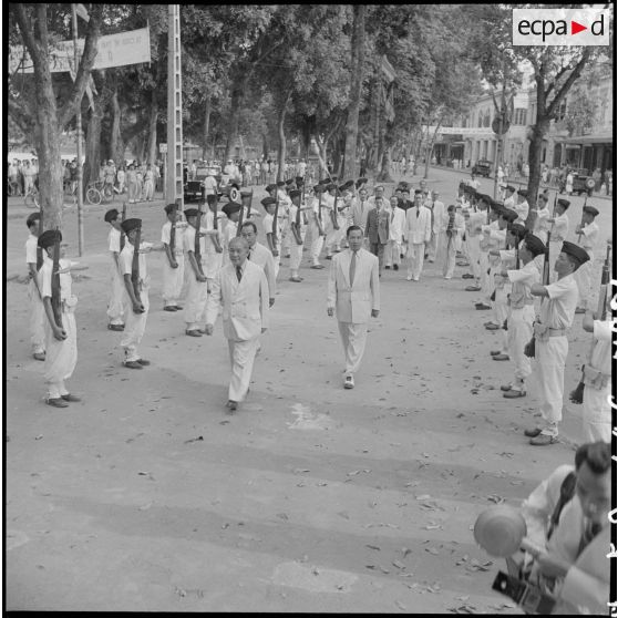 M. Tran Van Huu arrive à la direction générale de l'Information du Nord-Vietnam.