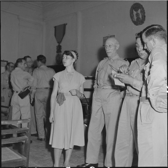 Le général Stehle au cours d'une réunion des AET (Anciens enfants de troupe) à la maison des combattants.