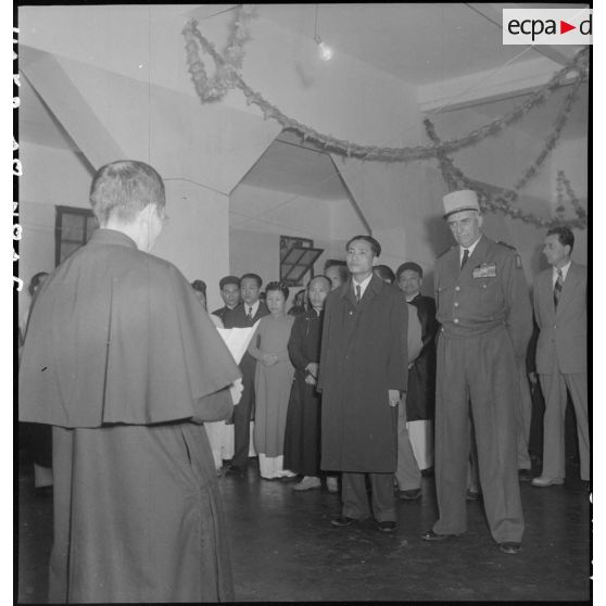 Discours du révérend père Hoang Cao Chieu à l'asile Saint Antoine, lors d'une kermesse organisée au profit des orphelins au jardin d'enfant d'Hanoï.