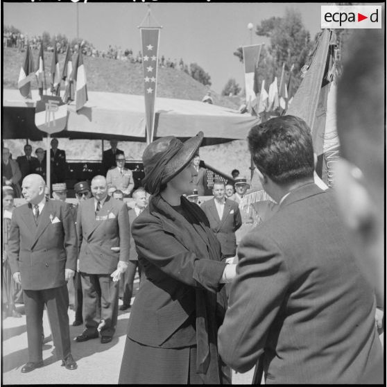 Inauguration du boulevard Maréchal de Lattre de Tassigny par la Maréchale Simone de Lattre de Tassigny à Maison-Carrée.