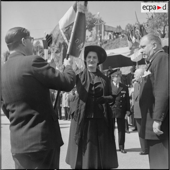 Inauguration du boulevard Maréchal de Lattre de Tassigny par la Maréchale Simone de Lattre de Tassigny à Maison-Carrée.