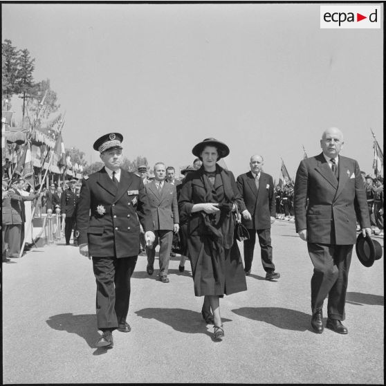 Inauguration du boulevard Maréchal de Lattre de Tassigny par la Maréchale Simone de Lattre de Tassigny à Maison-Carrée.