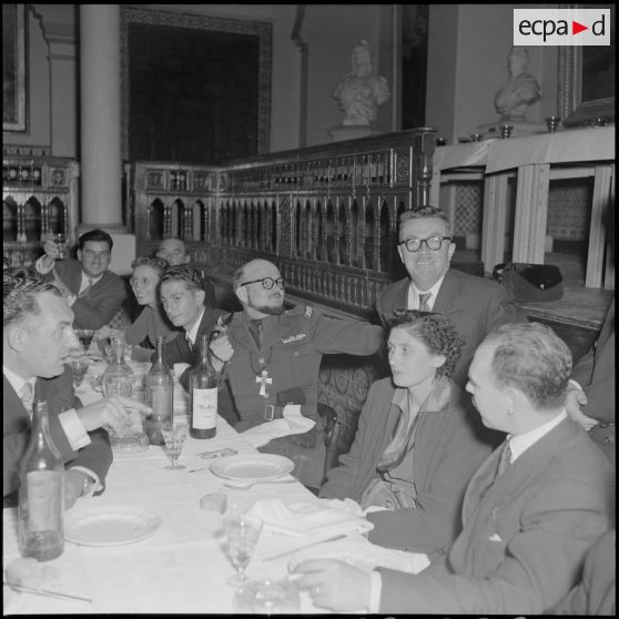 Banquet pour le congrès régional des anciens du CEFEO (corps expéditionnaire française en Extrême-Orient) et des forces d'Indochine et de Corée à Alger.