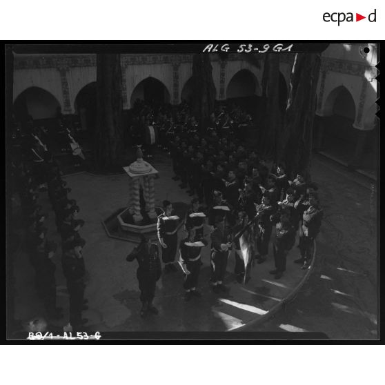 Cérémonie d'inauguration du cercle d'études au mess des officiers à Alger.