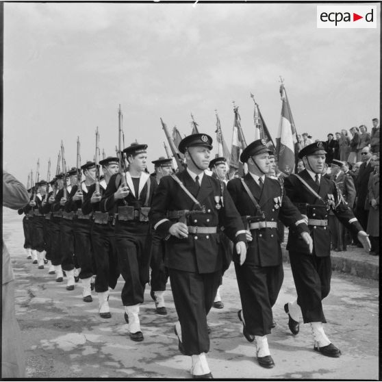 Défilé de marins.
