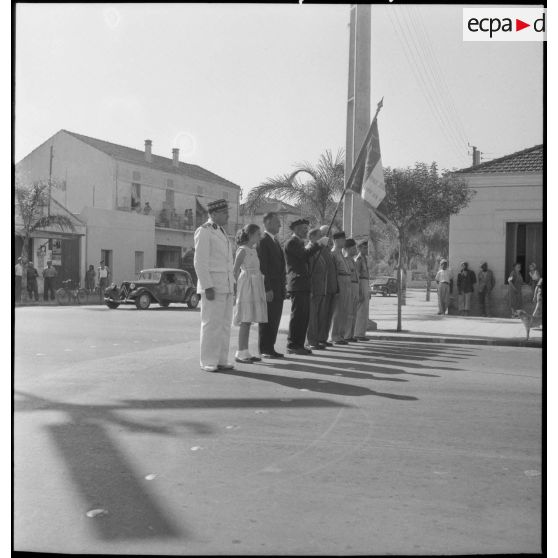 Anciens combattants d'un régiment de zouaves à Fort-de-l'Eau.