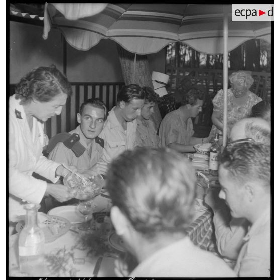 Repas des permissionnaires à Sidi Ferruch (Sidi Fredj).