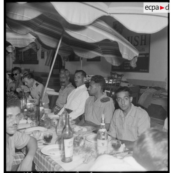 Repas des permissionnaires à Sidi Ferruch (Sidi Fredj).