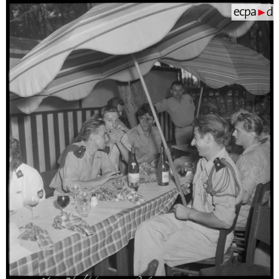 Repas des permissionnaires à Sidi Ferruch (Sidi Fredj).