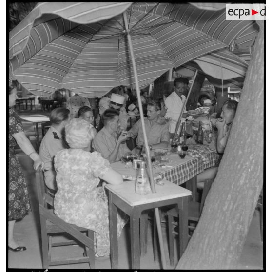 Repas des permissionnaires à Sidi Ferruch (Sidi Fredj).