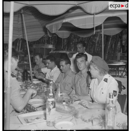 Repas des permissionnaires à Sidi Ferruch (Sidi Fredj).