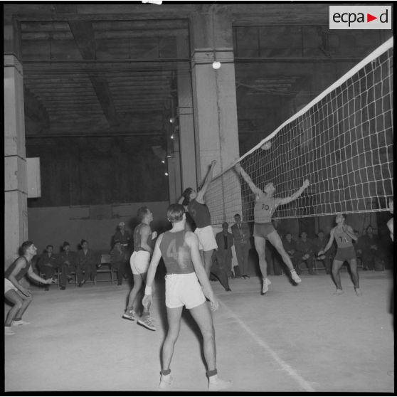 Déroulement du match de volley-ball.
