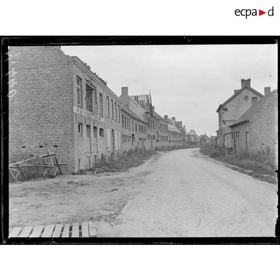 Nieucappelle. Entrée du village. [légende d'origine]