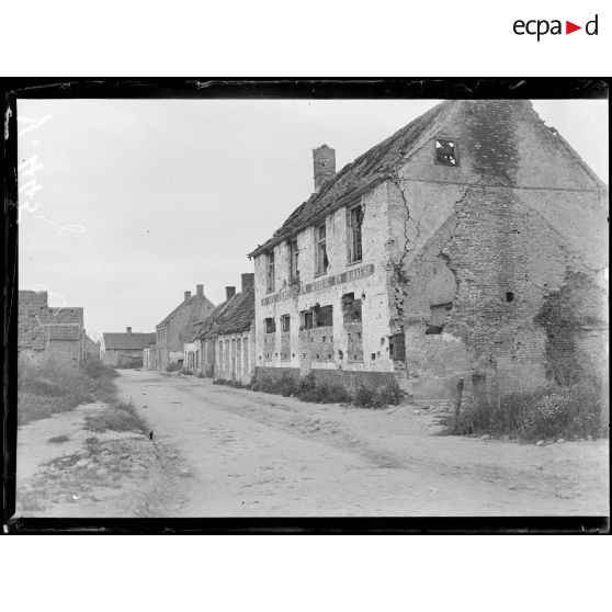 Nieucappelle. Une rue du village. [légende d'origine]