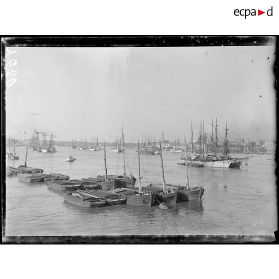 Bordeaux. Le port et le quai. [légende d'origine]