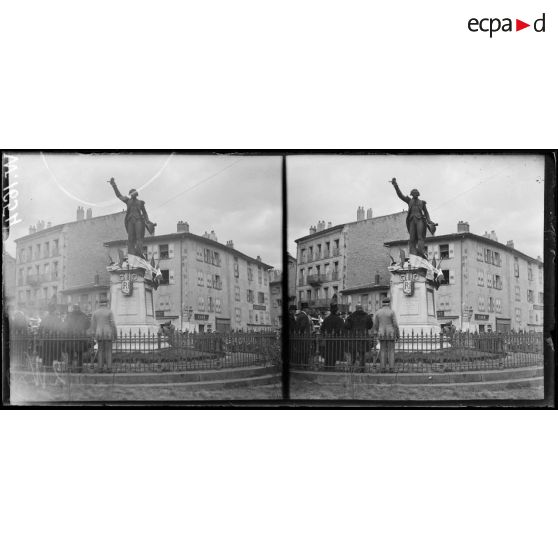 Le Puy, discours devant la statue de Lafayette. [légende d'origine]