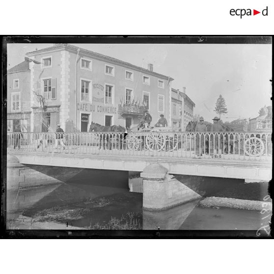 Gondrecourt (Meuse). La rue du Pont sur l'Ornain. [légende d'origine]