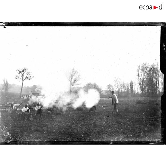 Bourg-la-Reine. Chenil militaire. Attaque d'un prisonnier qui s'évade. [légende d'origine]