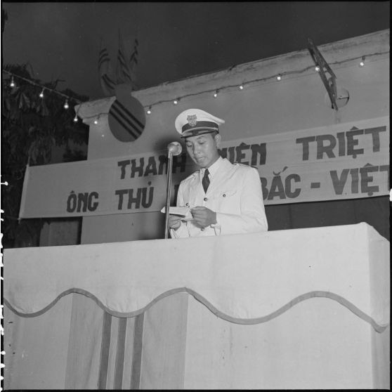 Discours d'un officier de la promotion Hoang Dieu.