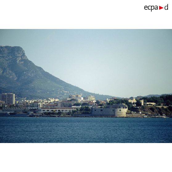 Tour Royale vue de la mer à Toulon.