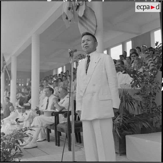 Discours de M. Nguyen Van Tam, président du Conseil des ministres de l'État du Vietnam, pour l'inauguration de la "Semaine de la jeunesse" au stade Mangin.