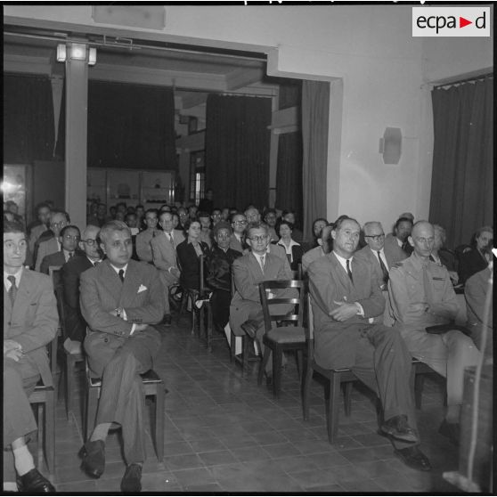 Les auditeurs de la conférence de M. Filliozat au musée Louis Finot.