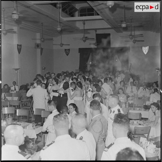 La salle de bal de la soirée dansante organisée à l'hôtel Splendid.