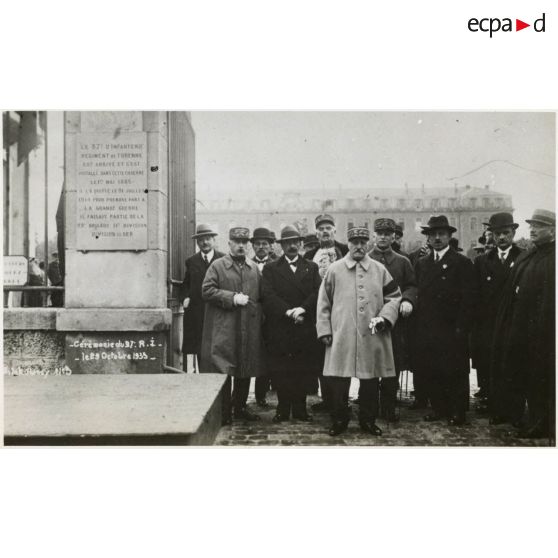 Cérémonie du 37e régiment d'infanterie.
