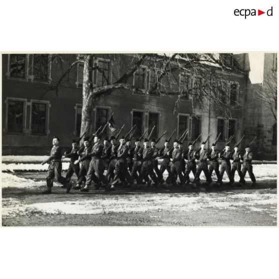 Adieux du colonel Pomes.