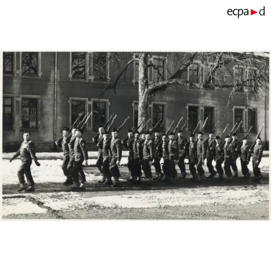 Adieux du colonel Pomes.