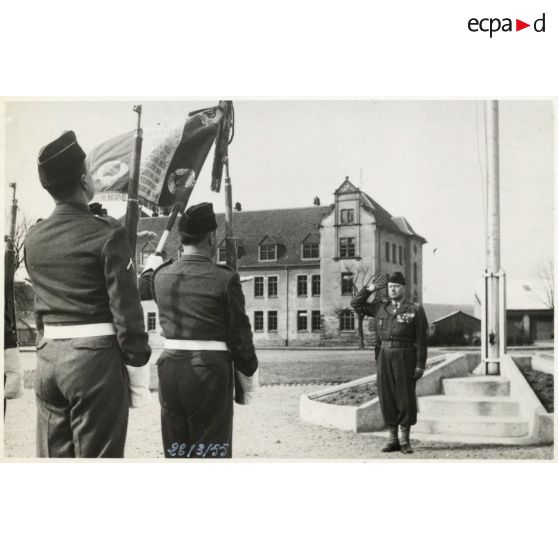 Prise de commandement du 37e bataillon d'ouvrages (37e BO) par le lieutenant-colonel Gourand.