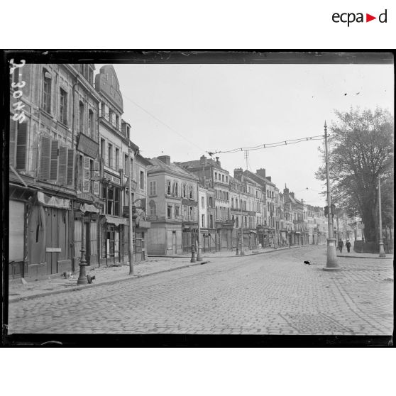 Amiens. La place René Goblet. [légende d’origine]
