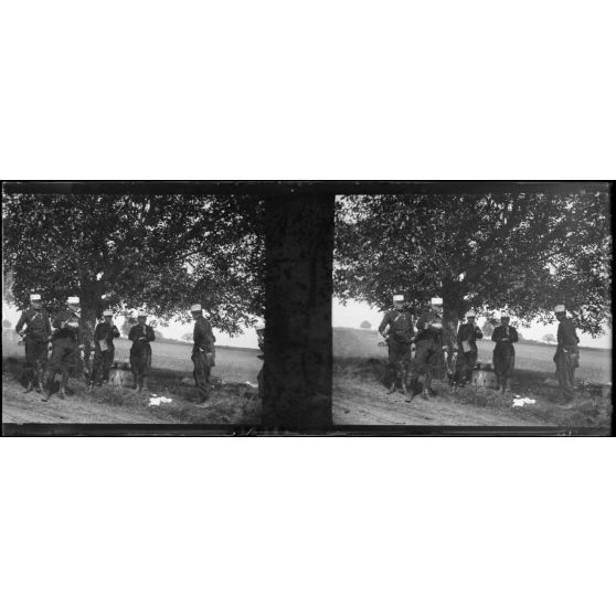 [Un repas d'officiers en plein-air]