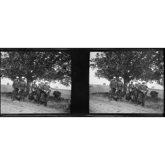 [Portrait de groupe d'officiers].