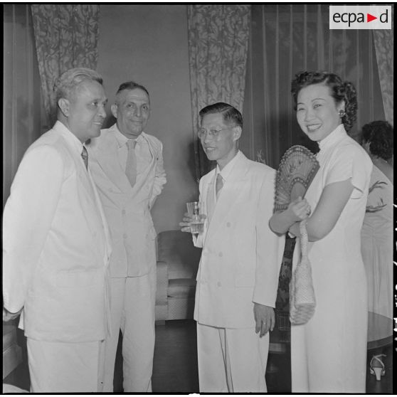 Des convives du haut-commissaire de France au Vietnam.