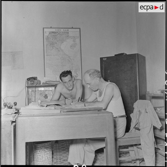 Officier de la BAPN (Base aéroportée nord).